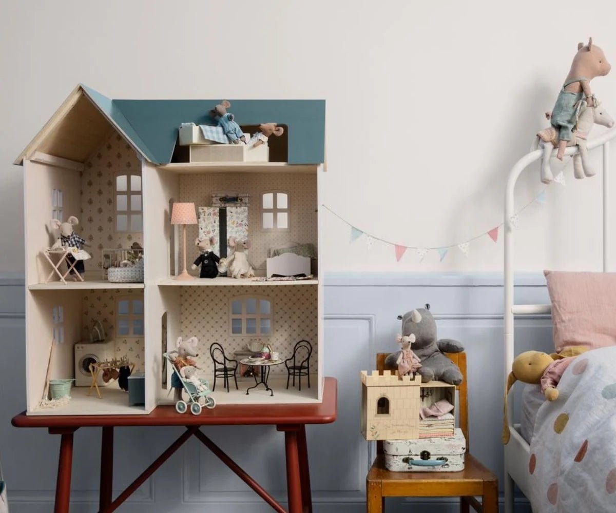 House of Miniature Dollhouse DollhousesmailegTAYLOR + MAX