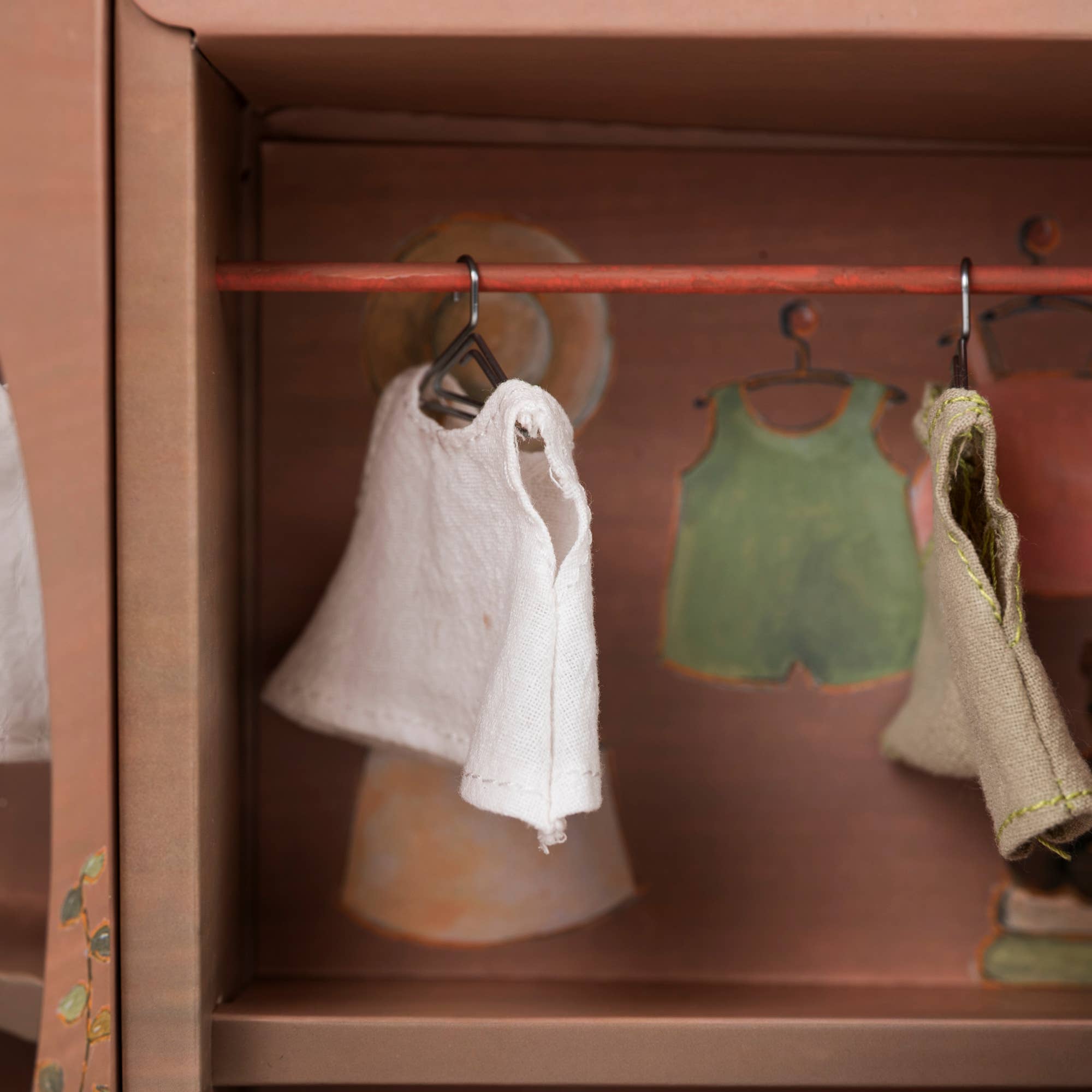 Wooden Wardrobe with Bear Egmont