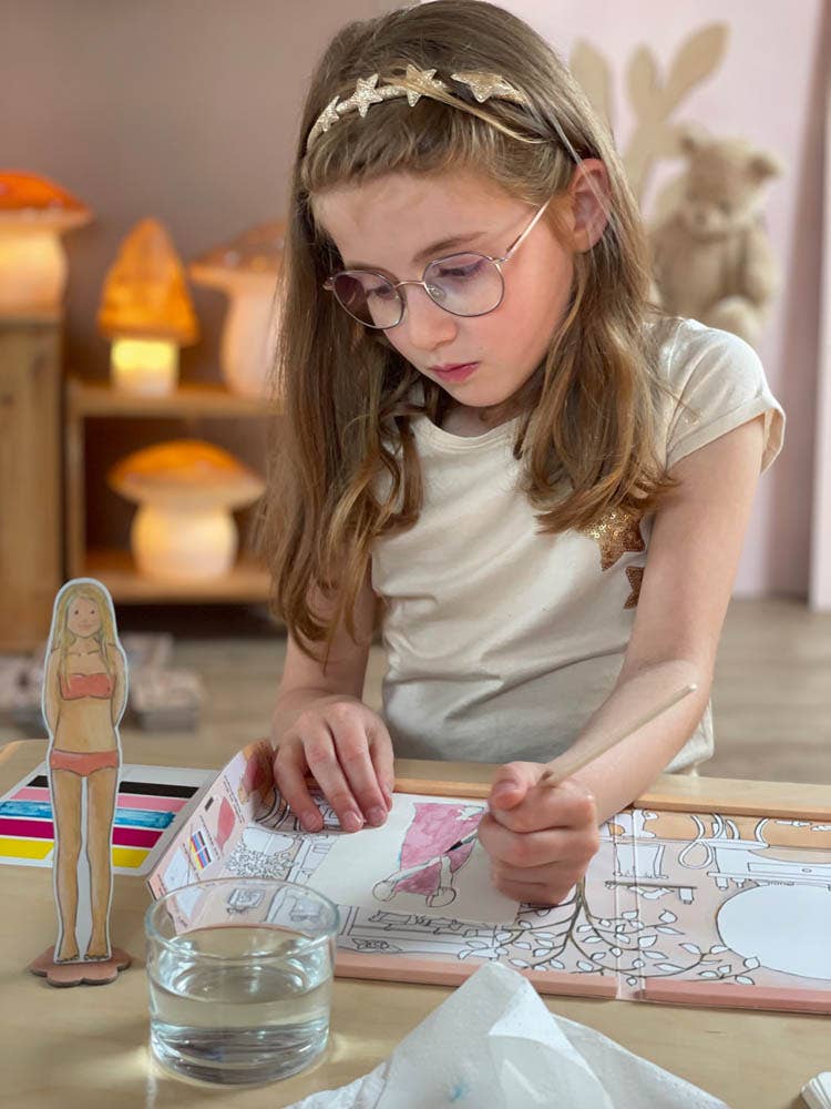 Magnetic Art Dress - Up PuzzleEgmontTAYLOR + MAX