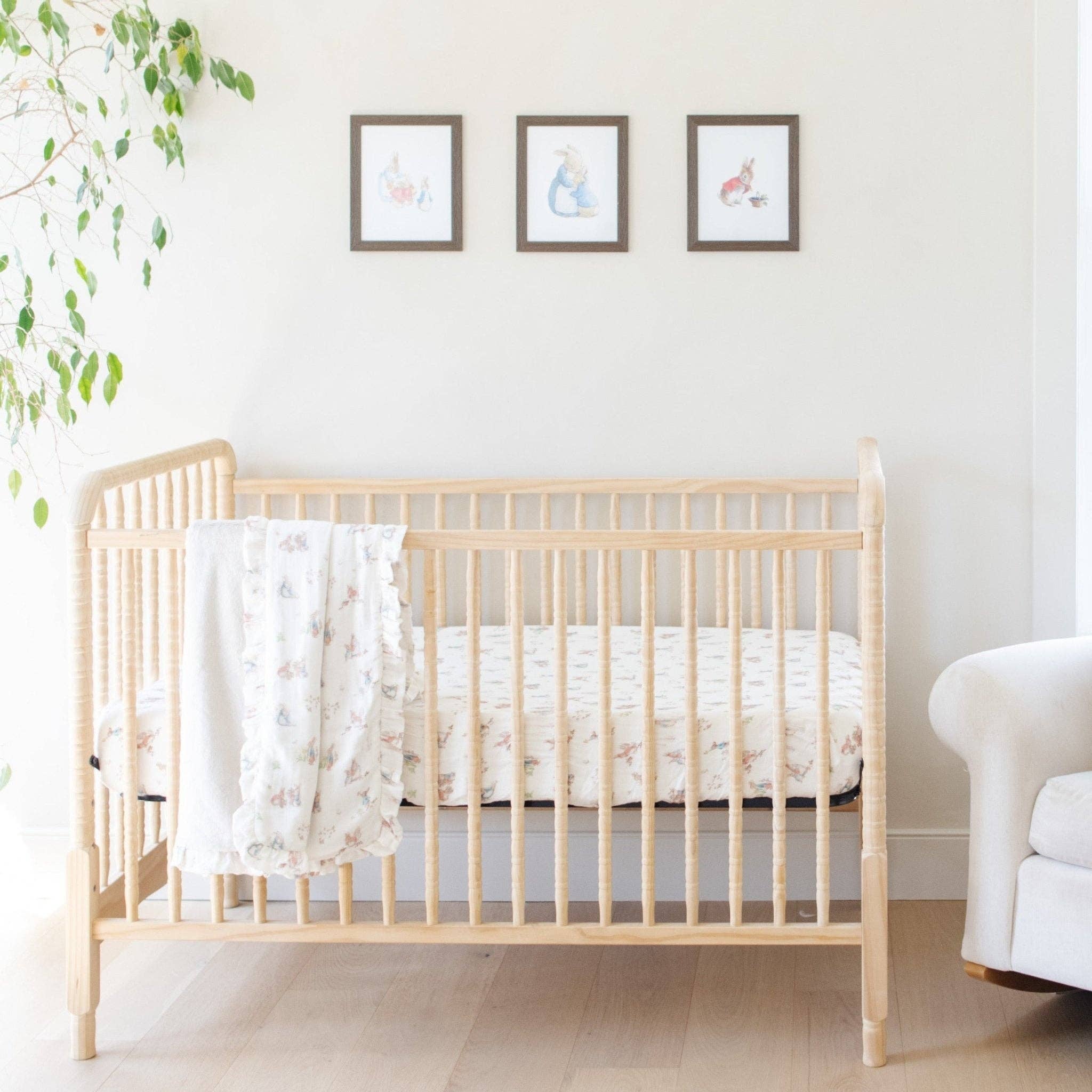 PETER RABBIT™ COTTON MUSLIN CRIB SHEETS: Girl SaranoniTAYLOR + MAX