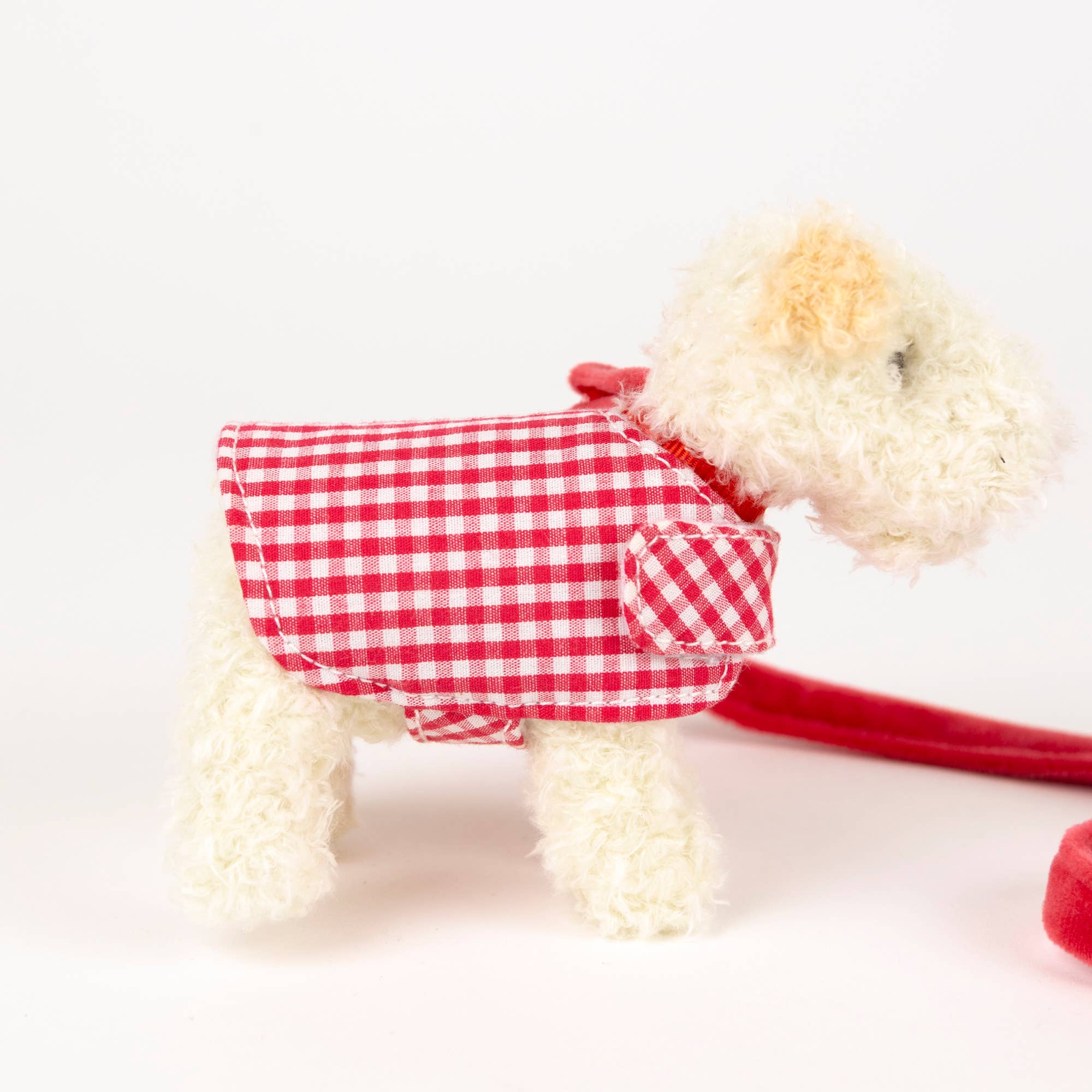 Plush Eliot with Leash and Coat in a Basket Egmont