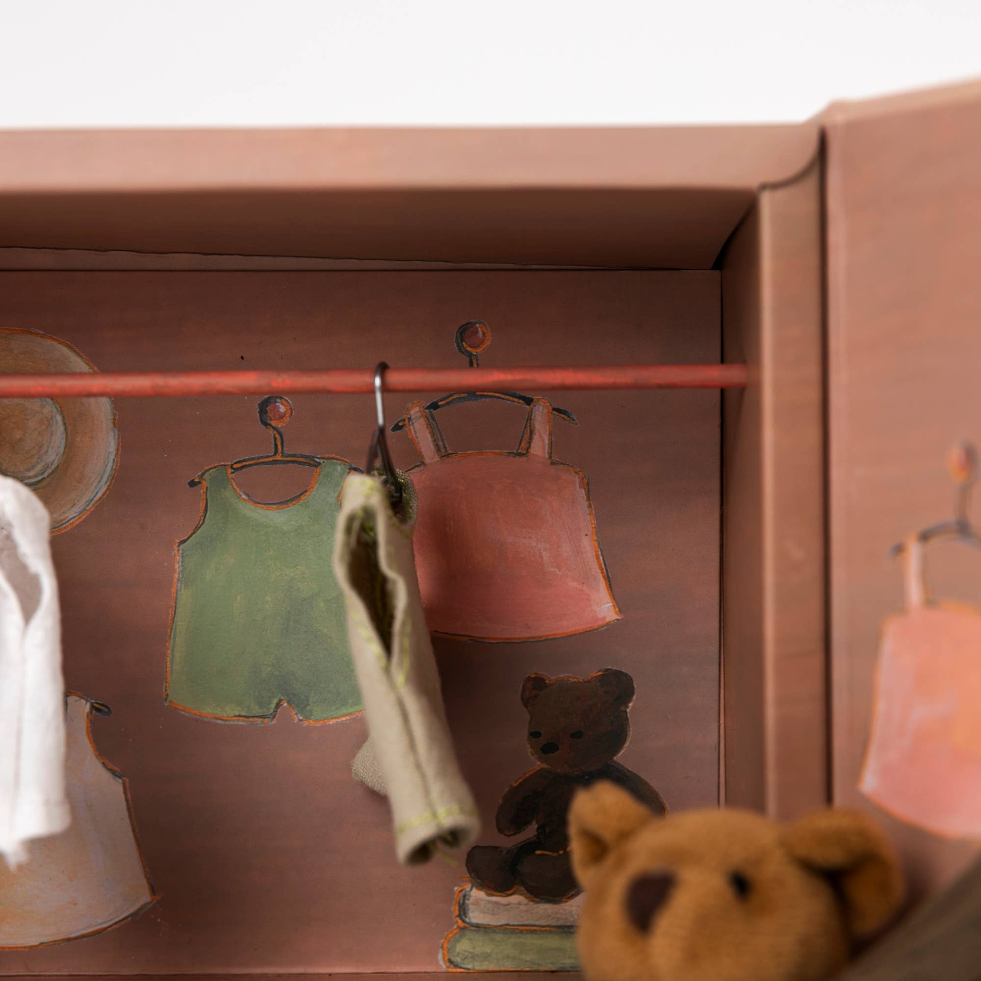 Wooden Wardrobe with Bear Egmont