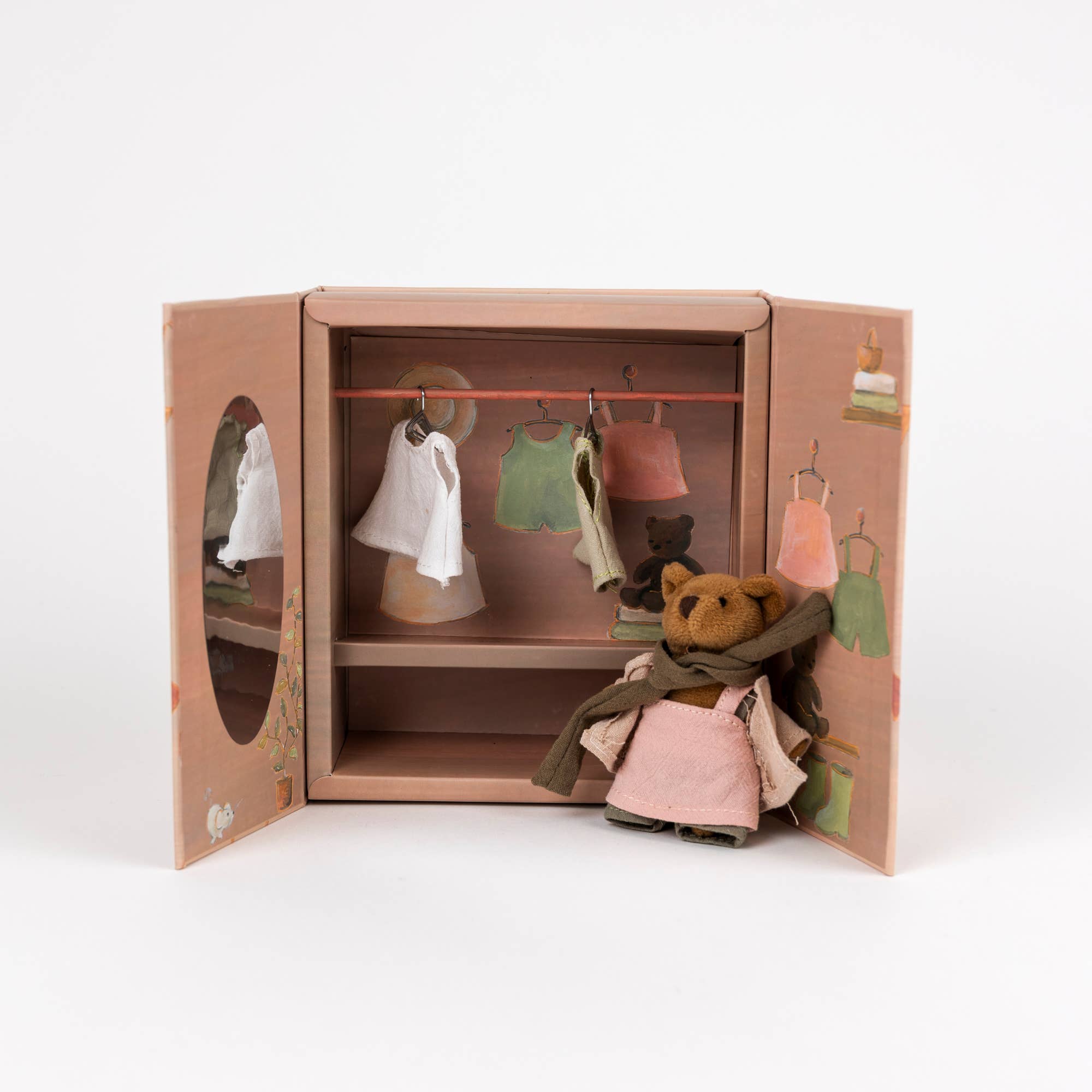 Wooden Wardrobe with Bear Egmont