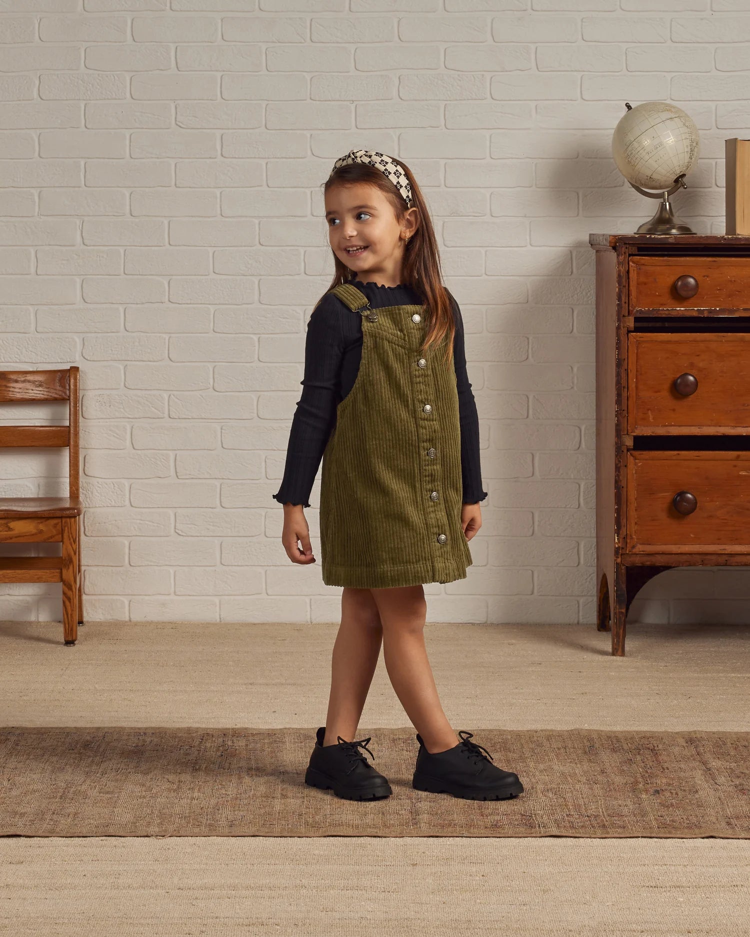 Ribbed Long Sleeve Tee | Black Rylee + CruTAYLOR + MAX